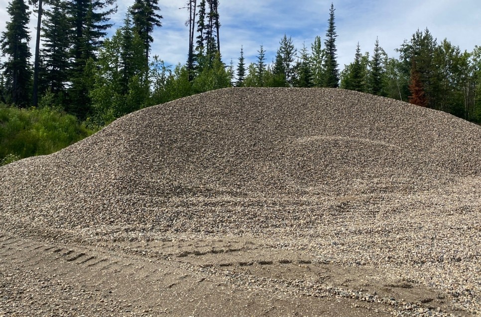 Clear crush aggregate stockpile Prince George BC — 3/4 and 1.5 inch